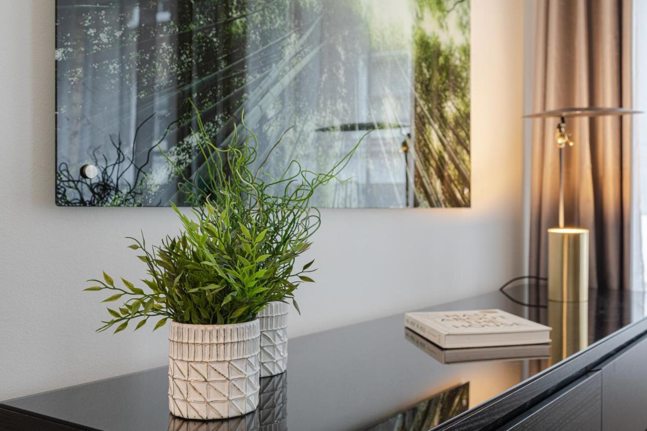 Explore The Most Exquisite West-End From A Harrods Family And Couple Home Londra Exterior foto