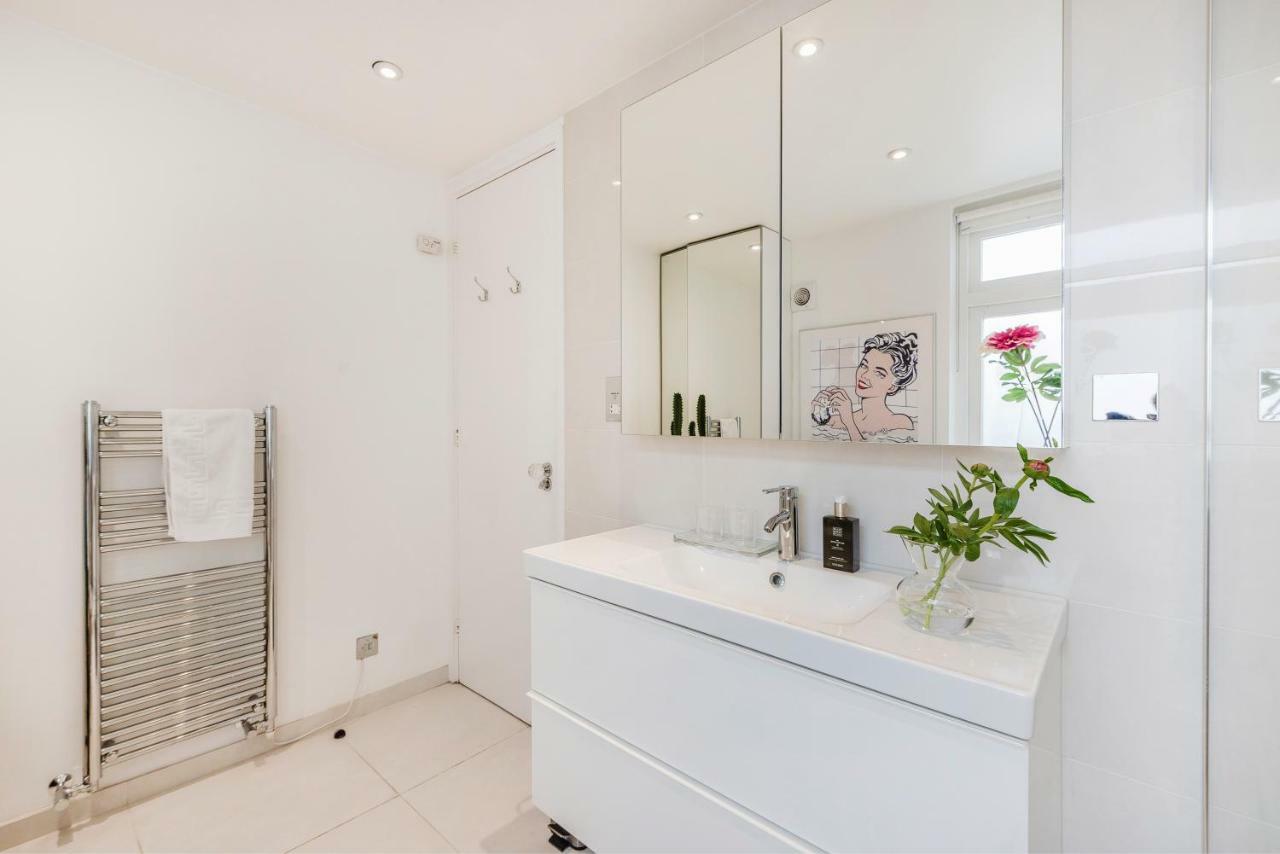 Explore The Most Exquisite West-End From A Harrods Family And Couple Home Londra Exterior foto